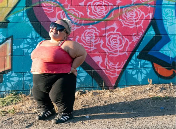 19岁侏儒身高仅1米,最美1米3侏儒症女