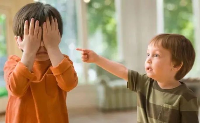 从儿子兜里翻出“剑谱”，第一页秘笈“忘掉爱”，让人笑弯了腰