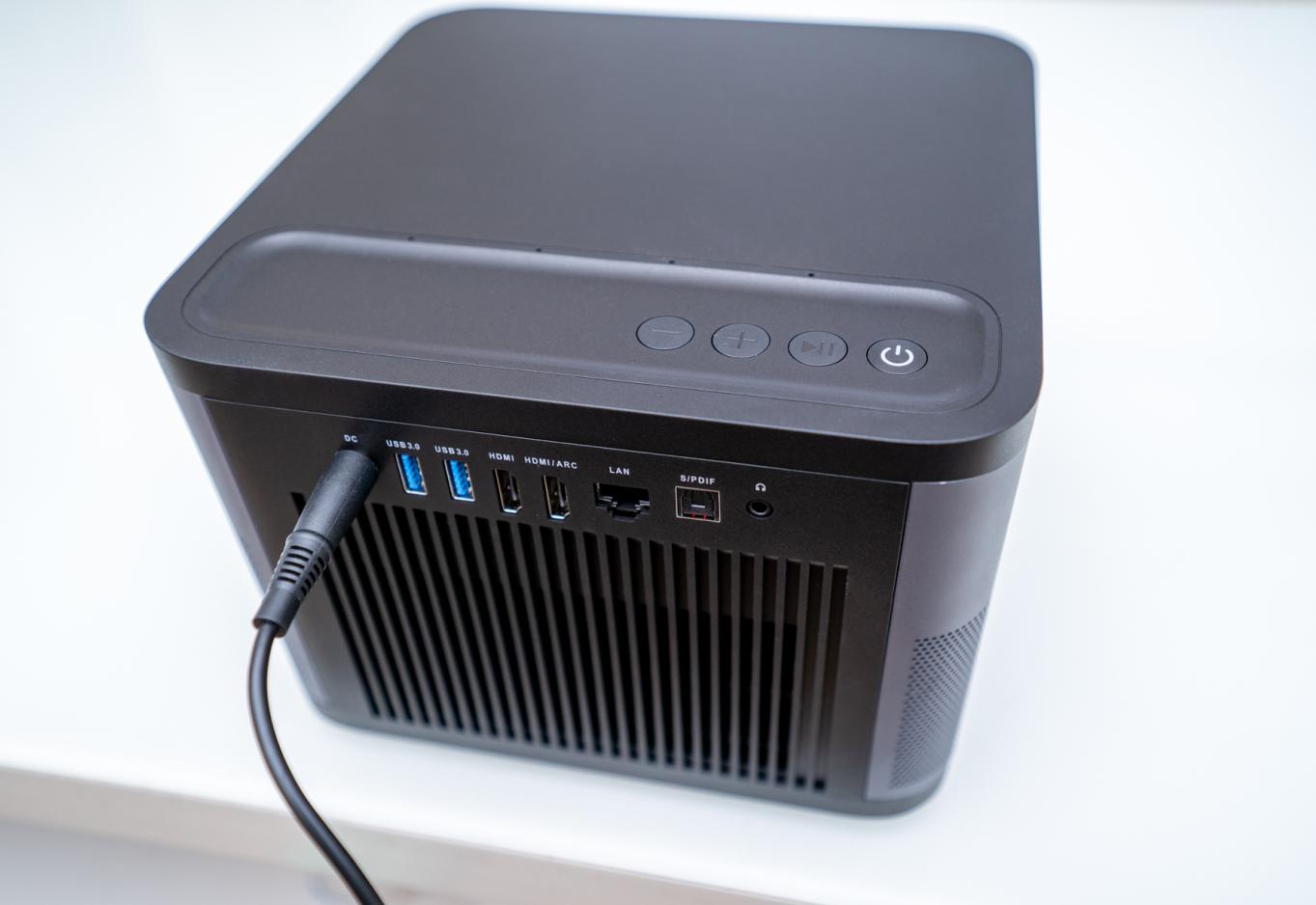 当贝投影仪f3家庭影院,当贝newf3投影仪测评