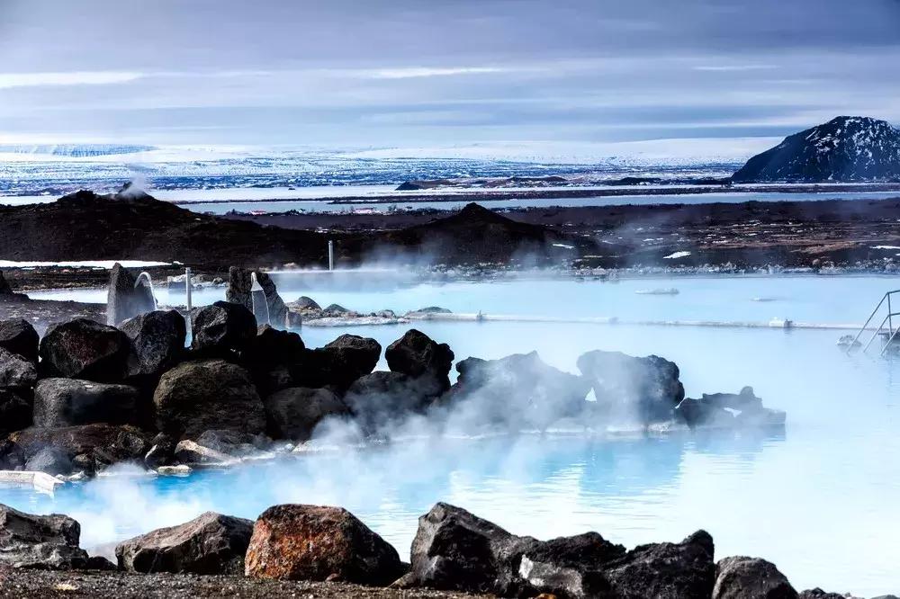 为你收罗全球9大最美温泉，又到泡汤好时节啦~