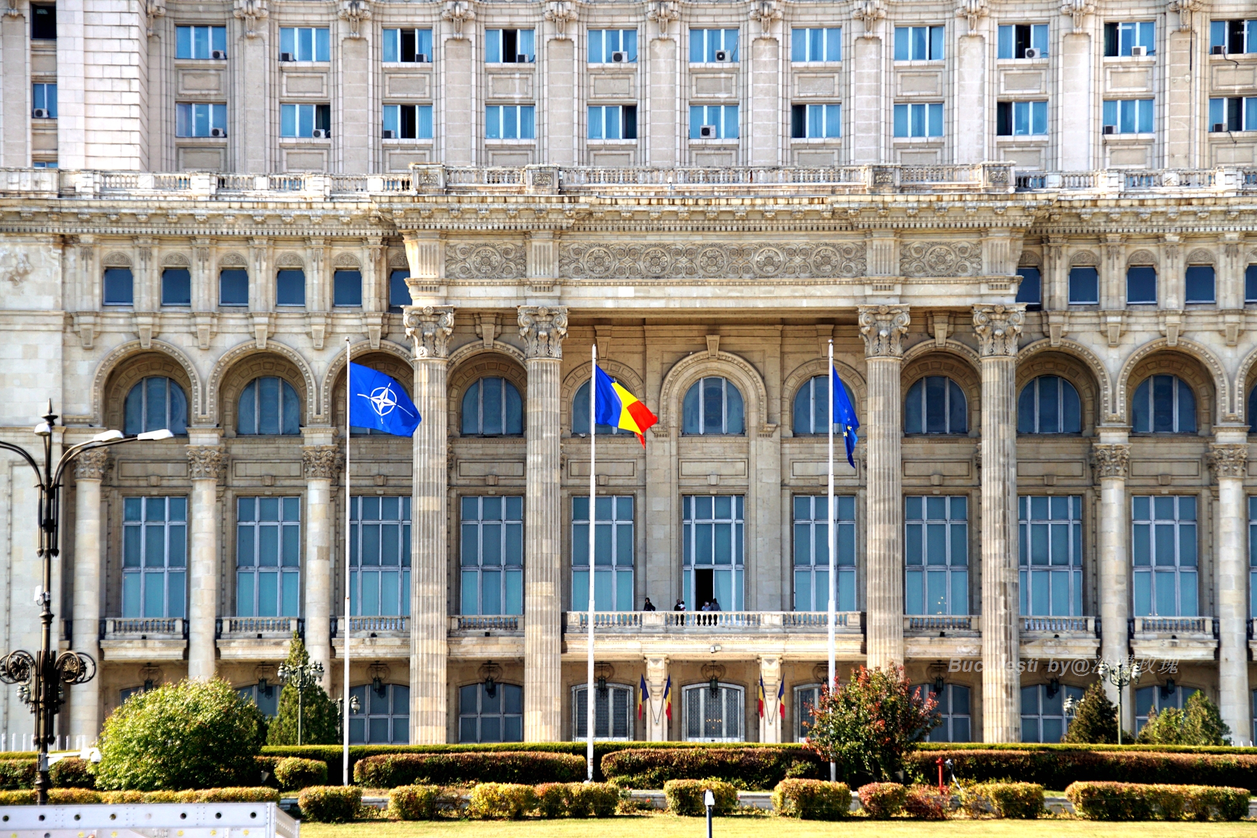 耗资100多亿的建筑里面非常壮观,耗资2亿最丑建筑