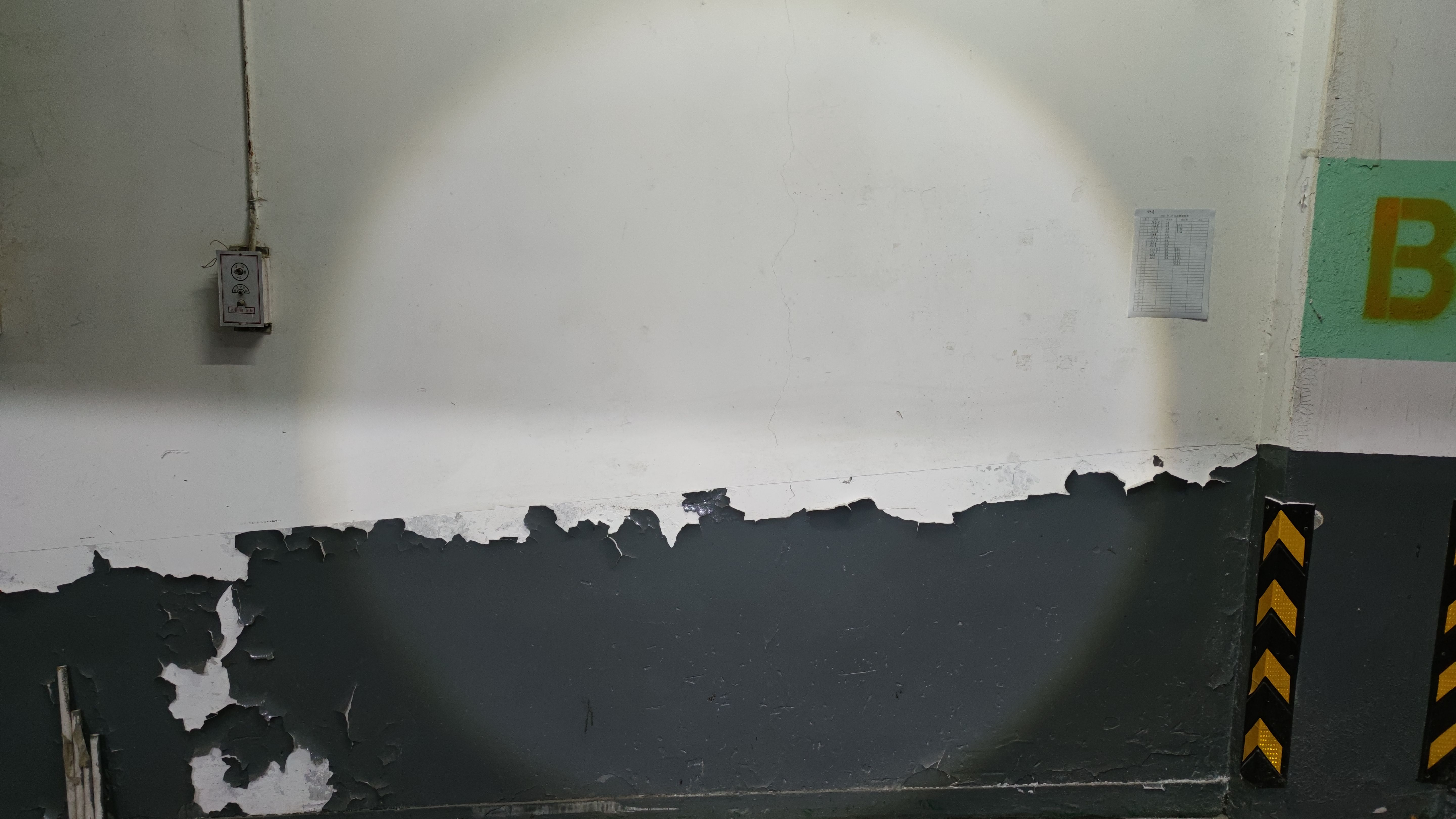 车辆意外熄火如何快速解决？卡儿酷DW2000启动电源来帮你