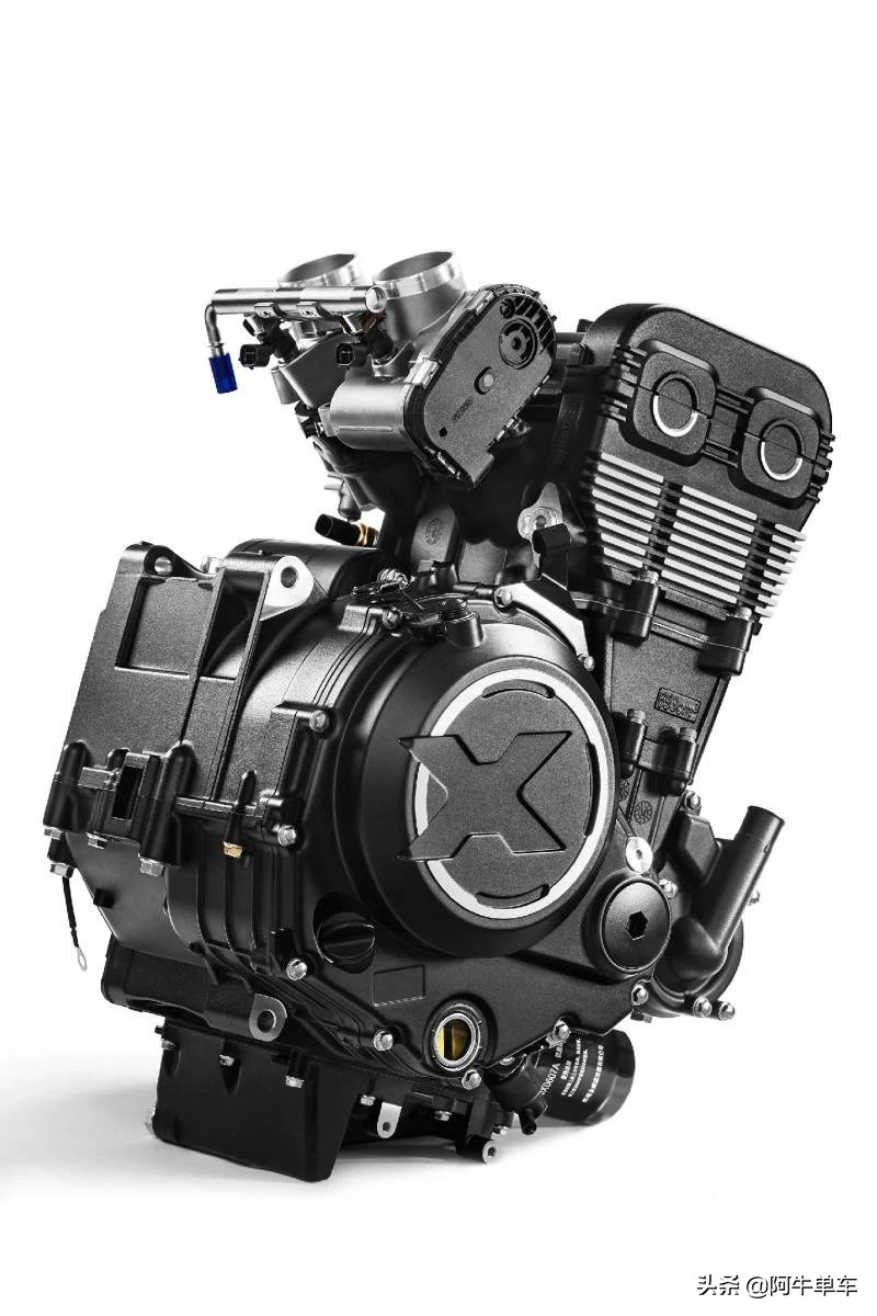 55800的幼狮800、45800的clx700，是什么能差10000块？