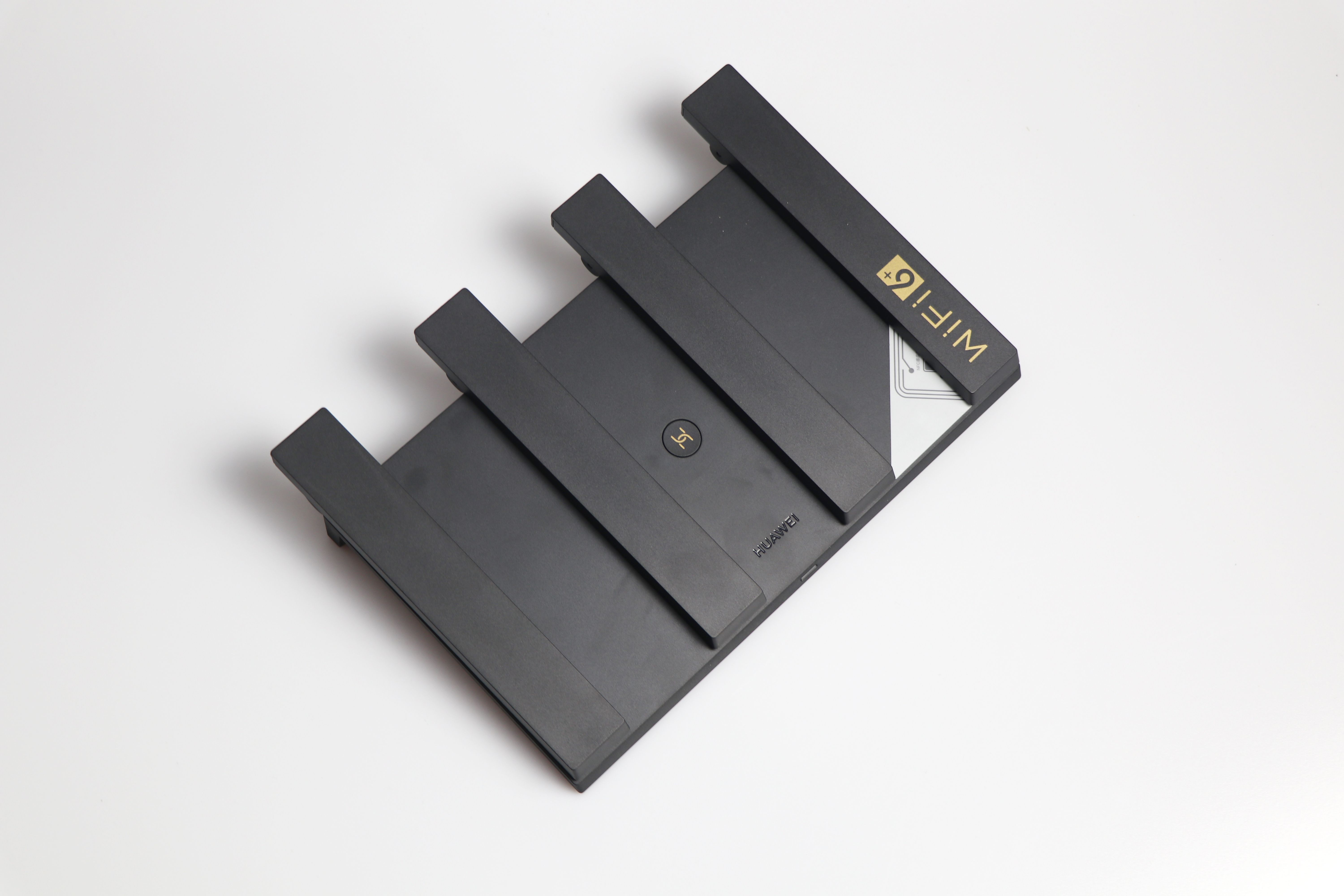 华为路由器ax37100和7102哪个好,130平米华为ax3pro路由器够用吗