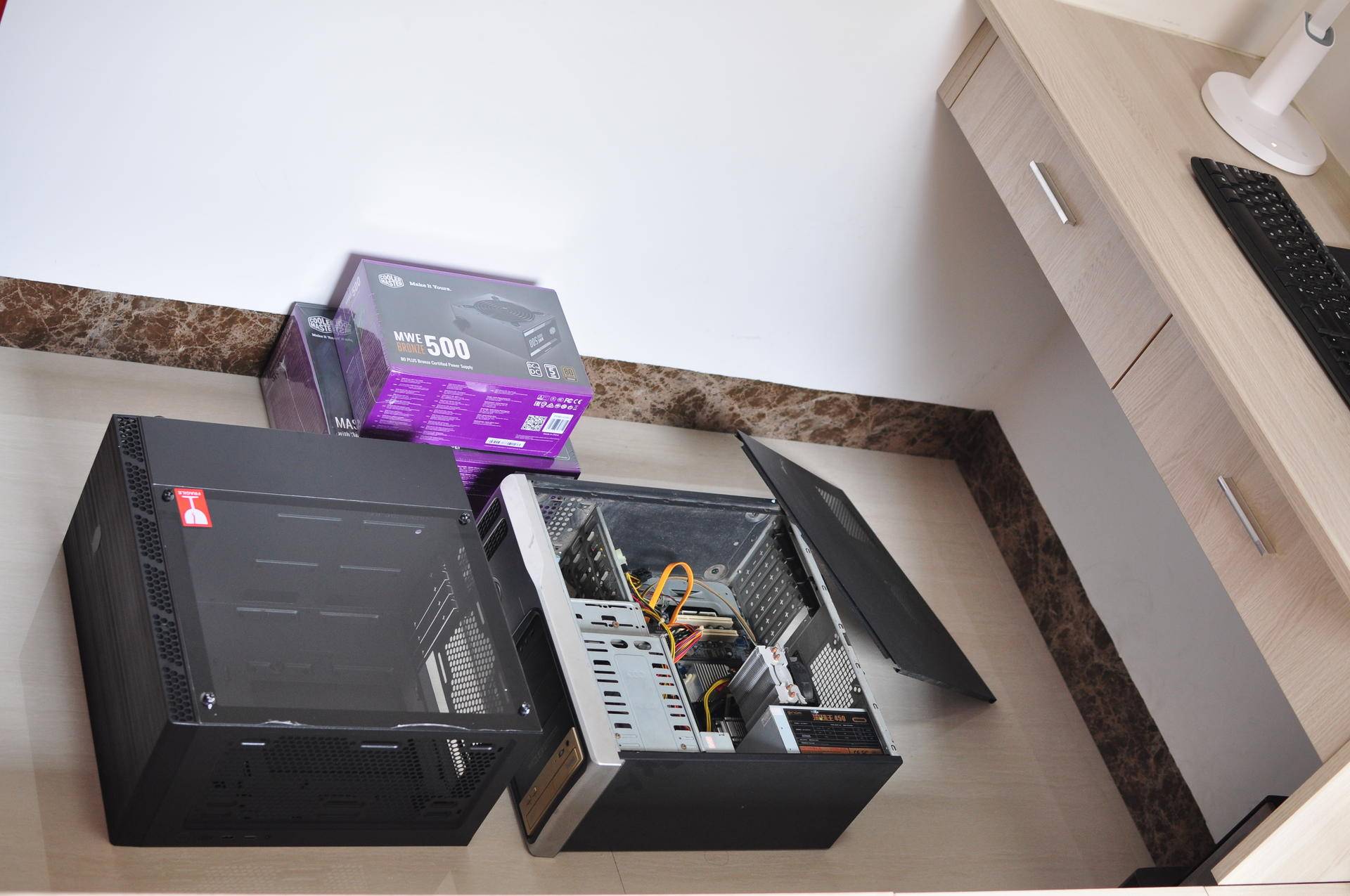 全靠图纸和客服加度娘，小白也能装电脑