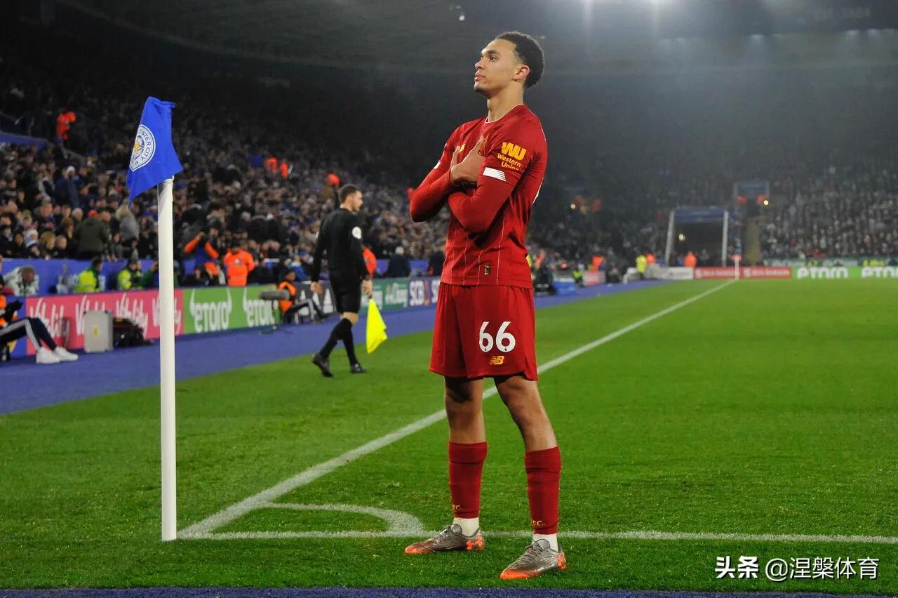 利物浦66号阿诺德是第一右后卫吗,利物浦阿诺德防守巅峰