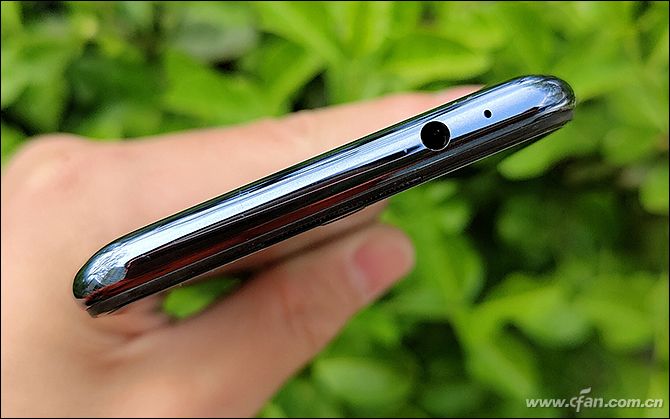 vivos6手机值得入手吗,vivos6靓丽外观年轻人5g手机