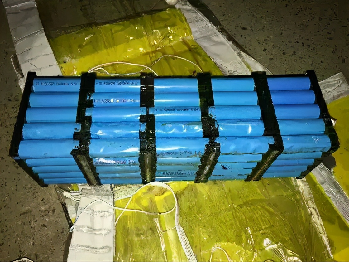 电动车72v石墨烯和铅酸电池的区别,电动车锂电和铅酸电池哪个更安全