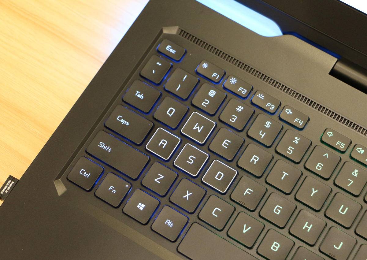 光荣猎人笔记本游戏本配置,光荣猎人游戏本评测