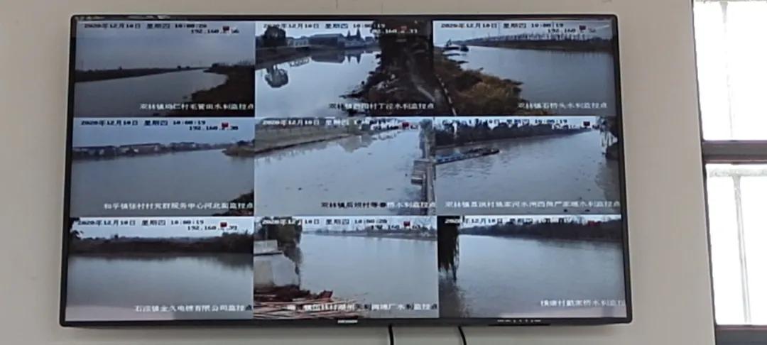 南浔区治水办、水利局开展水葫芦集中打捞行动联合督查