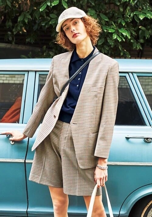 怎么搭都不过时的经典polo衫,今夏最火polo衫这么搭超时髦