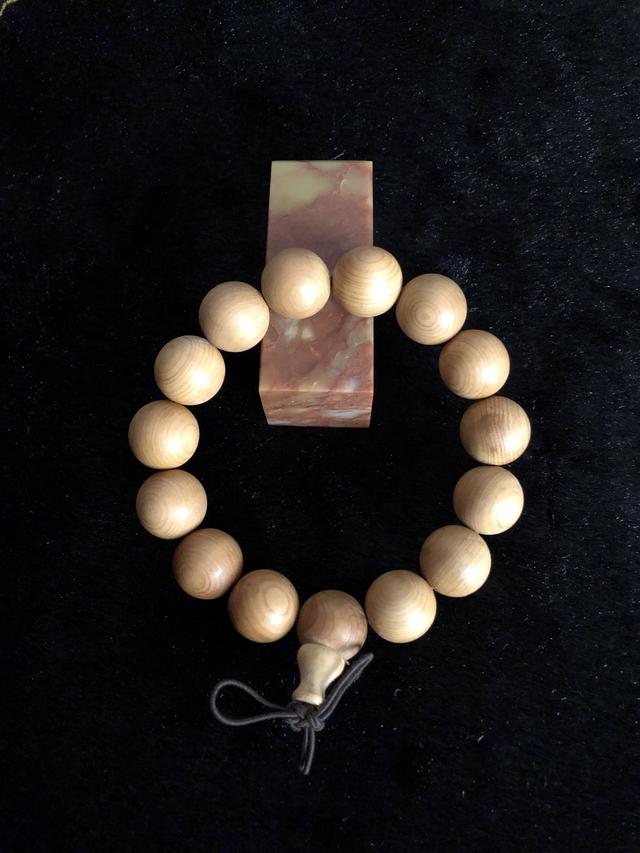 带香味又便宜的木质手串有哪些,几十块钱的各种木质手串是真的吗