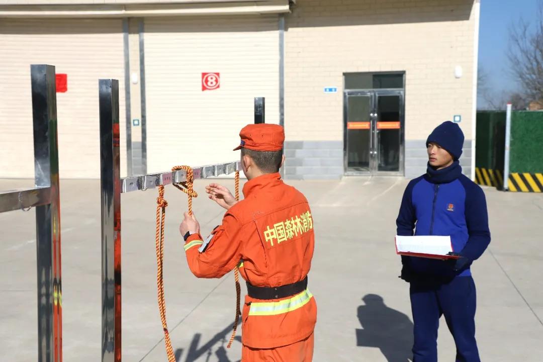 以练为战锤炼过硬本领以考促训,政治轮训结训