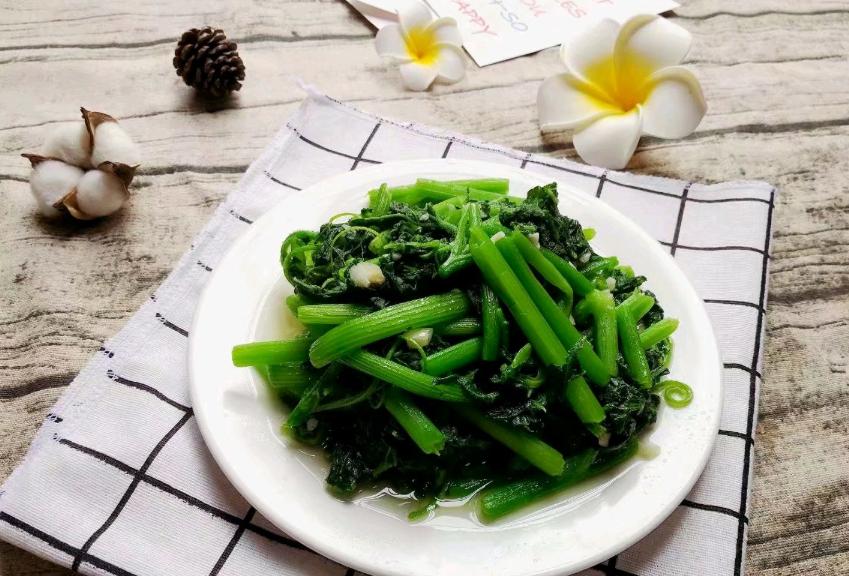 谷雨前，遇见这“瓜苗”多买点，5块钱买一大捆，爽口又下饭