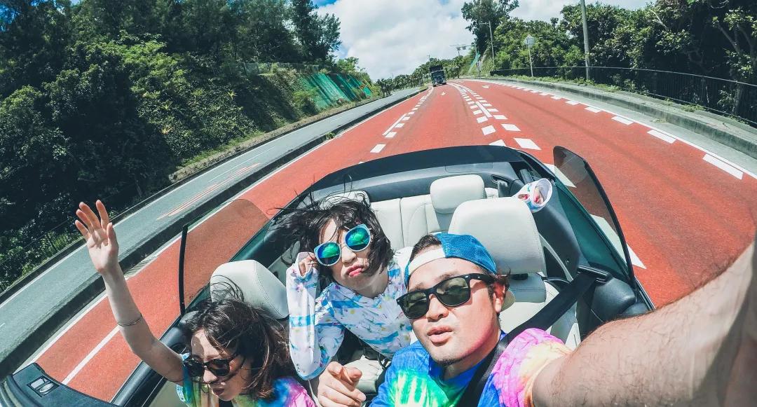 忍不住看前任社交圈,放不下前任的朋友圈的行为