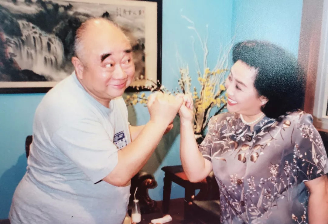 在上海，王伯伯不是普通的爷叔，王阿姨也不是普通的阿姨