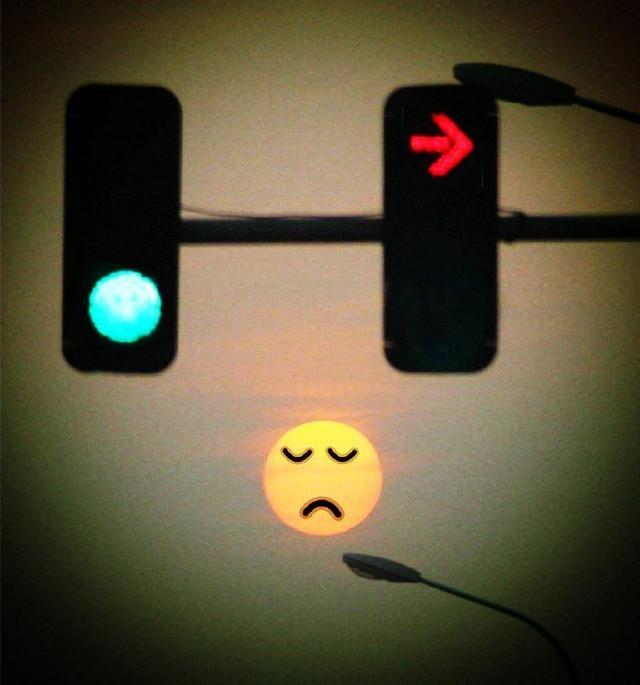 红灯下怎么右转不扣分罚款,红灯右转什么情况下容易被扣6分