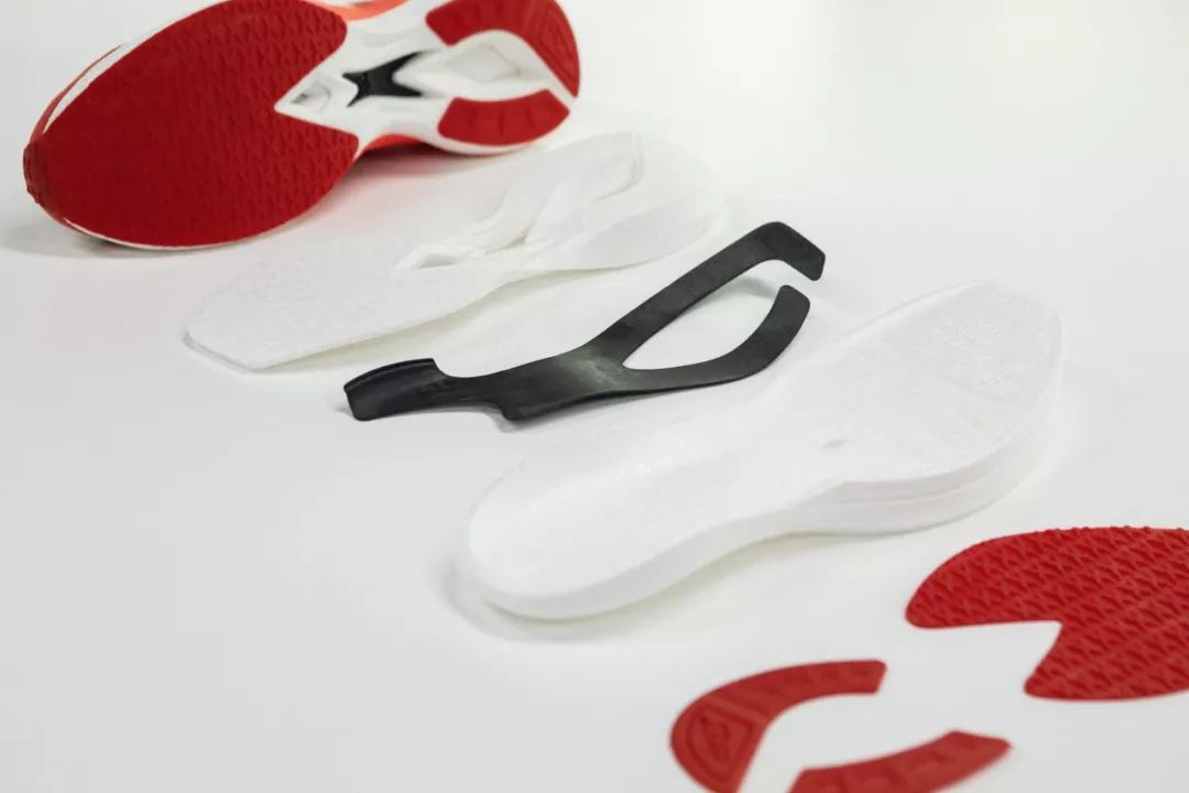 谁才是碳板跑鞋的消费主力军,碳板跑鞋分几类