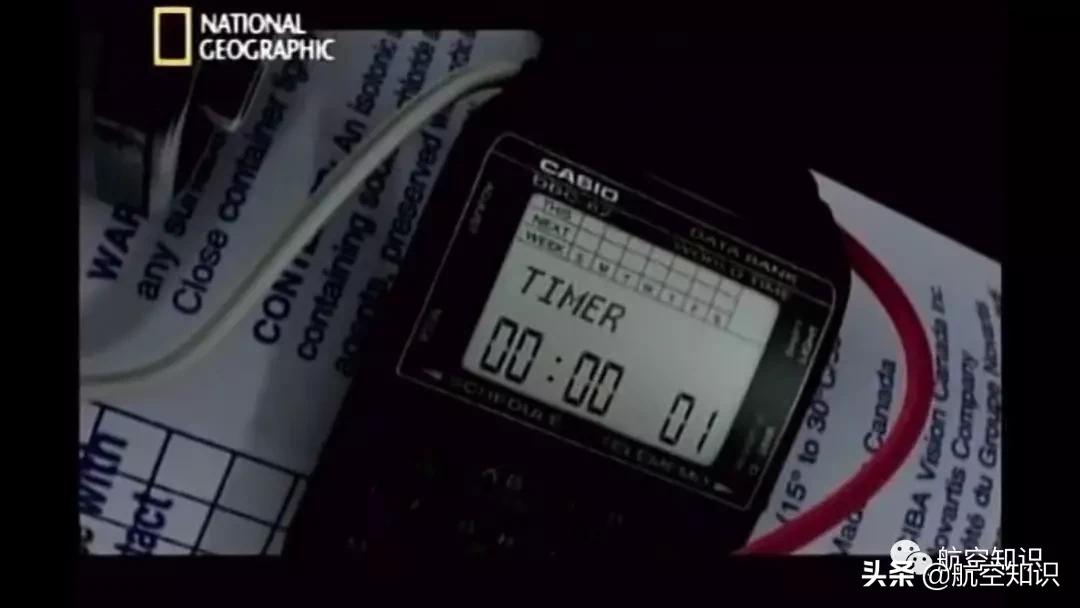 为什么飞机安检不需要摘手表,为啥飞机安检不能带酸奶