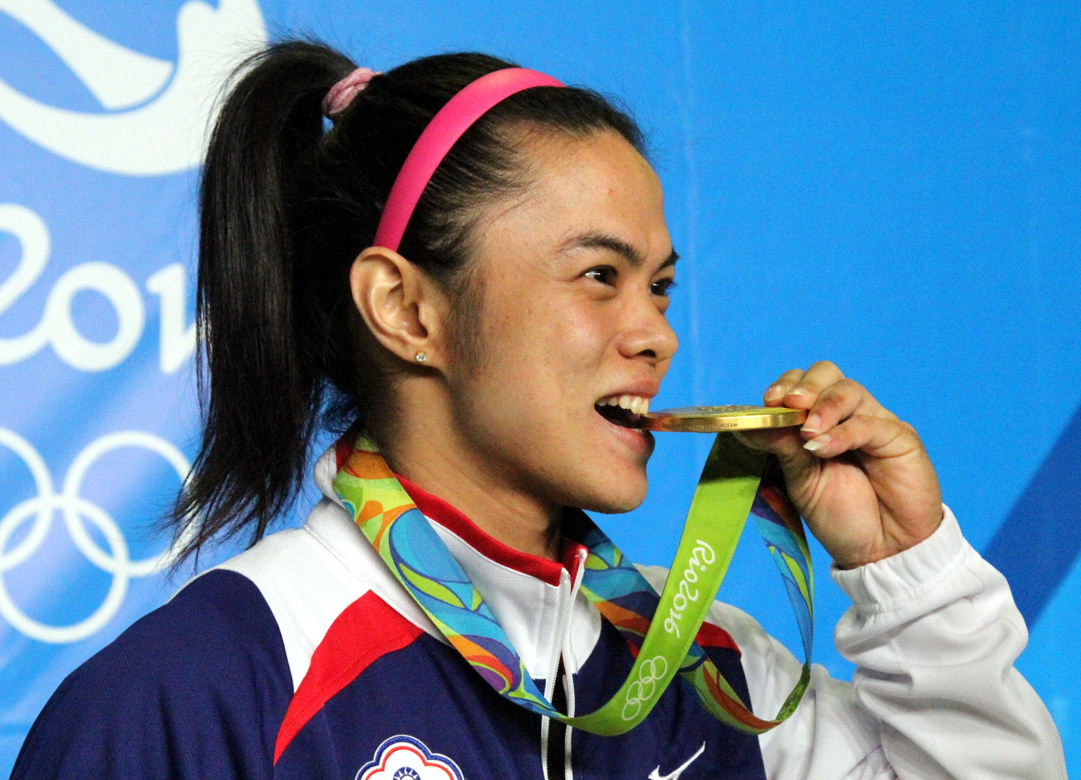 东京奥运金牌是纯金的吗有多重,日本东京奥运金牌多重