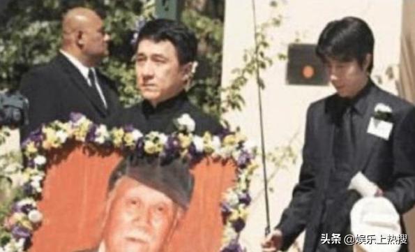 成龙回安徽老家视频,成龙回老家的照片