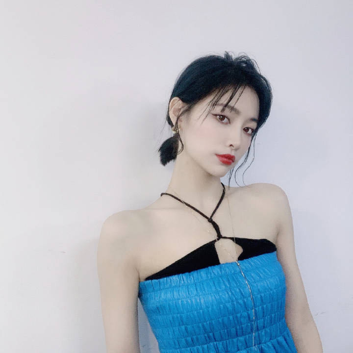 lisa最新刘海造型,当我剪了lisa同款刘海的时候