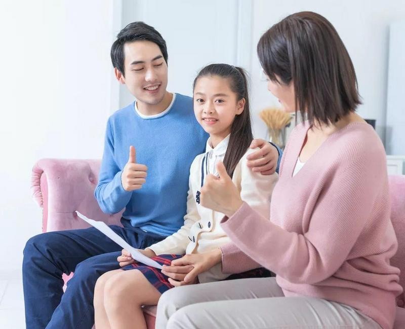 青春期的孩子家长受不了了怎么办,孩子青春期行为过激