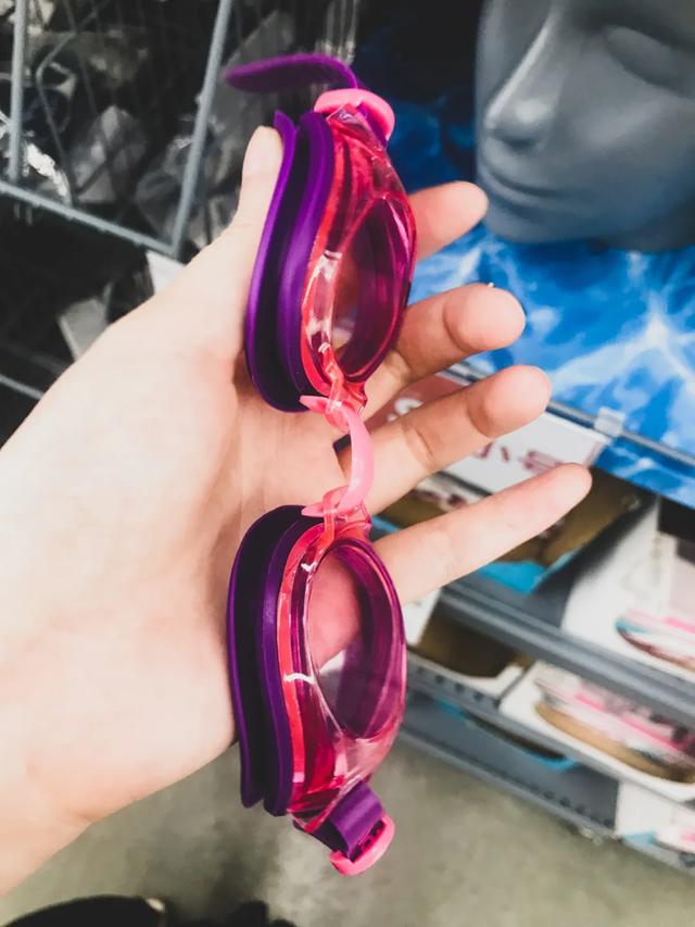 带宝宝潜水用什么泳镜,儿童初学潜水需要买泳帽吗