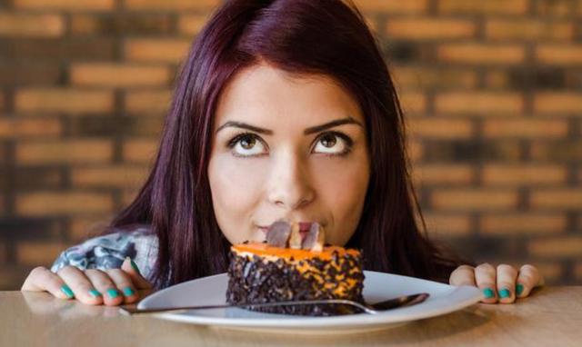 内侧牙缝的牙结石被我抠掉了,牙缝的黑色是牙结石吗可以抠掉吗