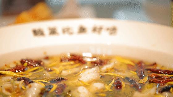 东城万达今天营业吗,万达排队店