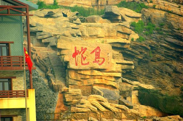 成年巨蟒蛇最多长达多少米,云南巨蟒