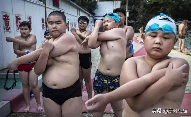 高考体测男子一千米,男子1000米体测实录大学生