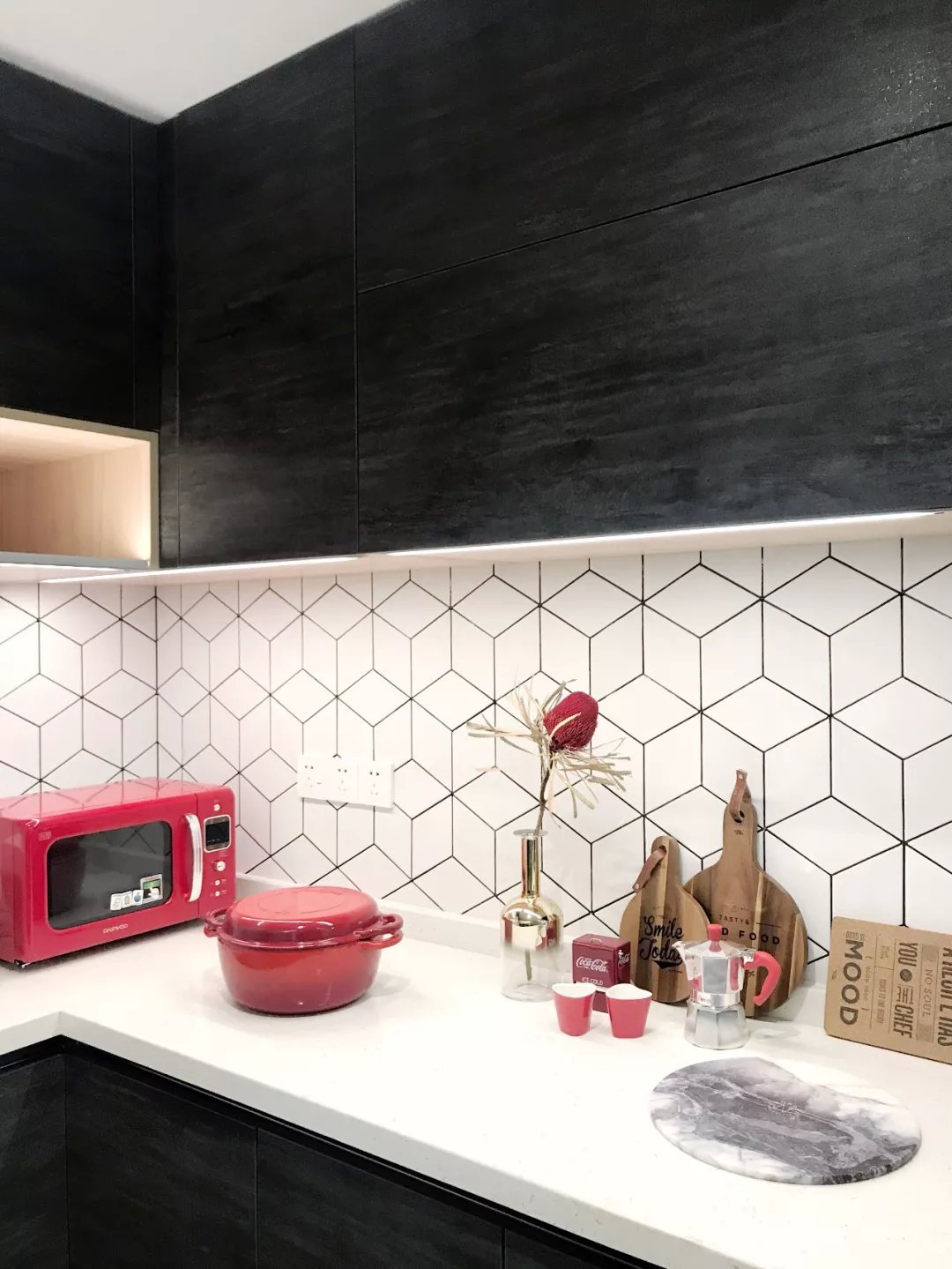 层高不够怎么布置灯光,房子层高太高怎么配灯