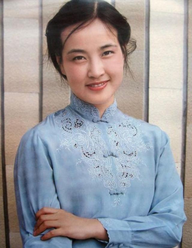 62岁的刘晓庆爆照,刘晓庆带货翻车完整版