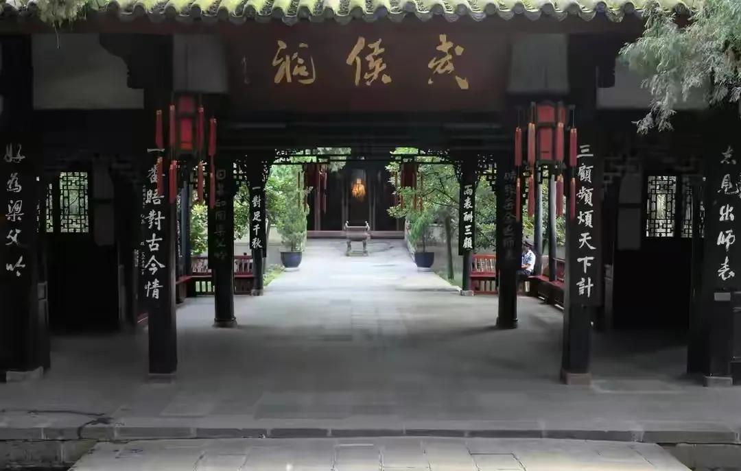 诗圣杜甫最经典的十首诗,杜甫40首诗每首是经典