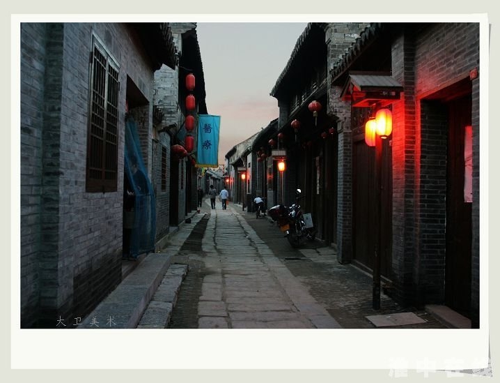 绝联：小大姐，上河下，坐南朝北吃东西；上联谁来对？