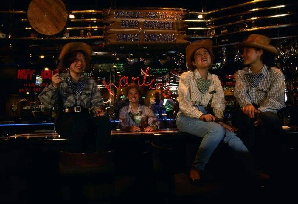 那个开放、捞金、豪情的90时代，才仅仅过去了20年而已