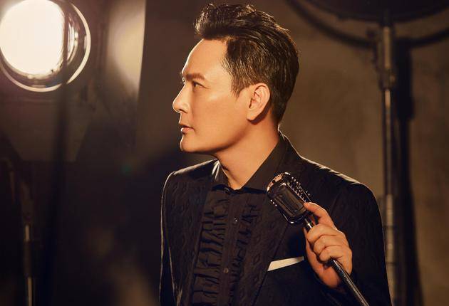 情歌王子张信哲和情歌王子邰正宵,情歌王子巅峰对决张信哲邰正宵