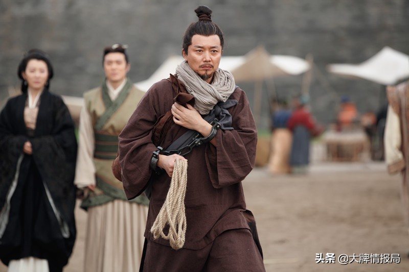 伪装者的经典片段胡歌怒怼靳东,众明星评价伪装者胡歌