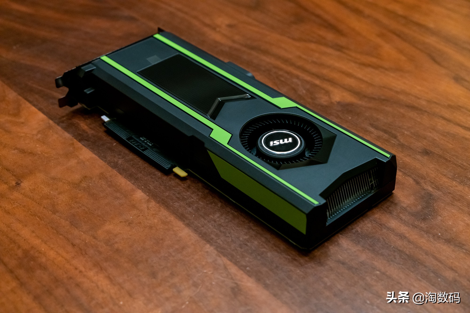 微星gtx1080ti11g涡轮公版显卡怎么样,微星gtx1080tiaero11g跑分