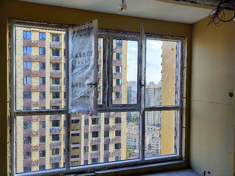 益阳隔热断桥窗,益阳保利香槟国际样板房