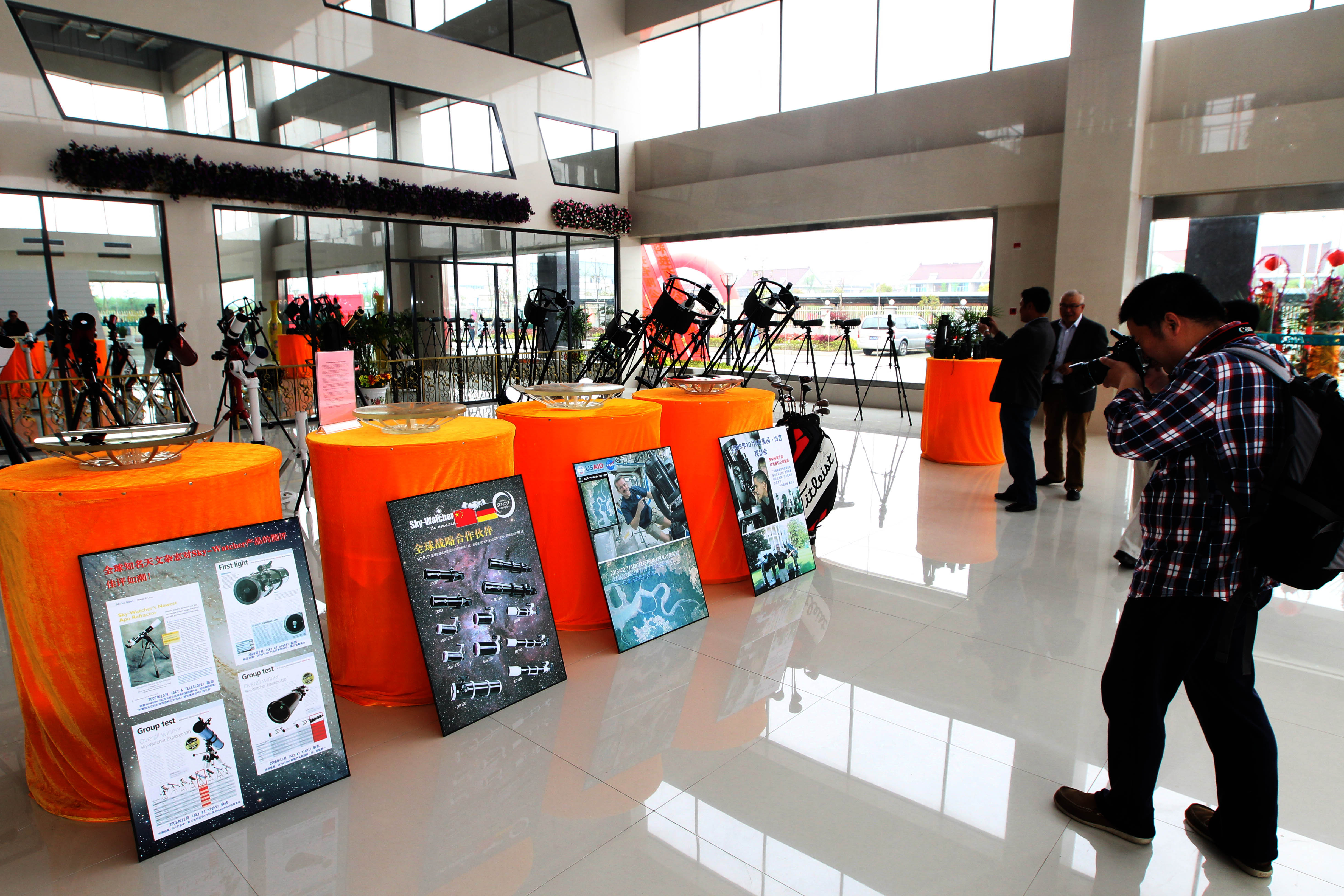 最早的天文望远镜厂家,世界十大望远镜公司