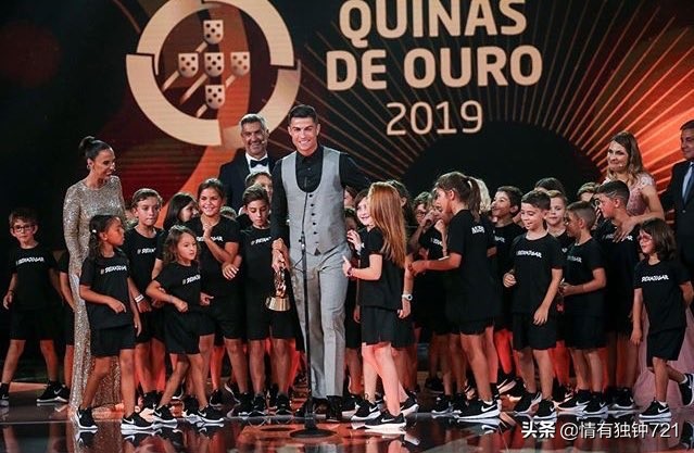 足坛最新动态94：梅西盼内马尔转会！迪马济奥道歉！C罗当选最佳