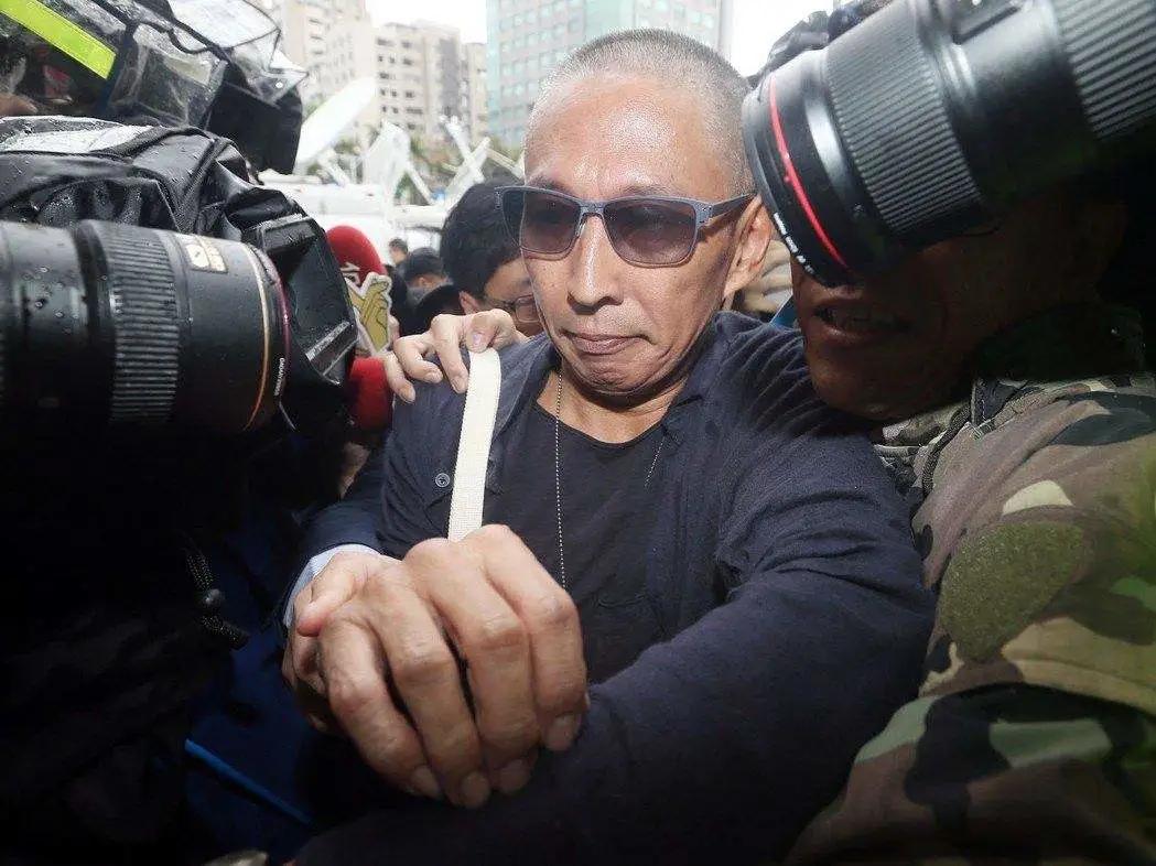 钮承泽张钧甯吻戏视频,钮承泽和李冰冰的吻戏视频