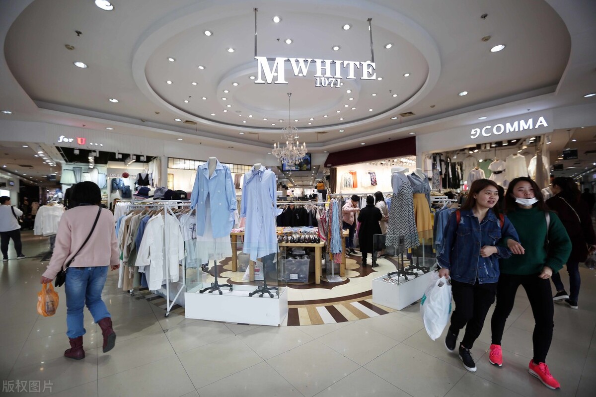 广东尾货服装批发市场在哪里,广东东莞服装批发市场视频