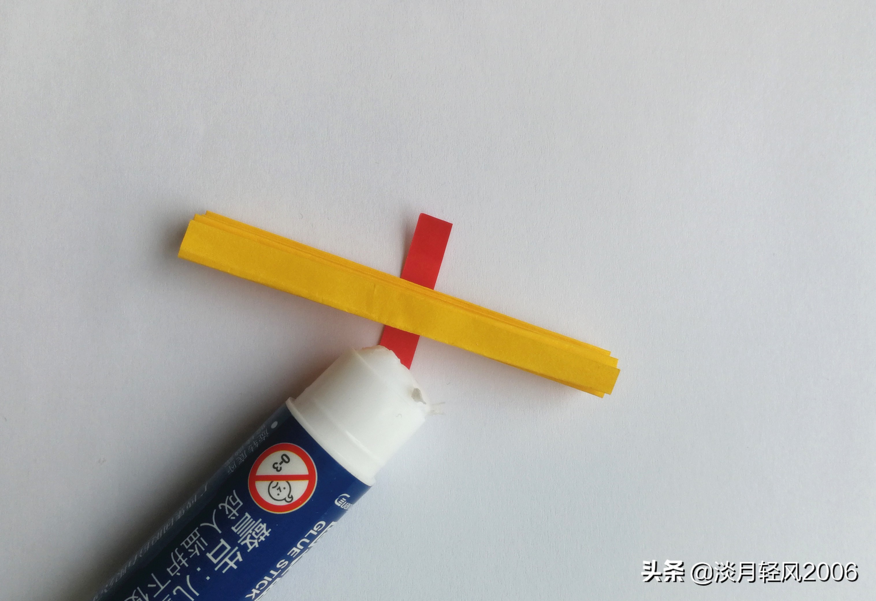 不需要剪刀用卡纸怎么做蝴蝶结,长方形卡纸蝴蝶结怎么折慢教程