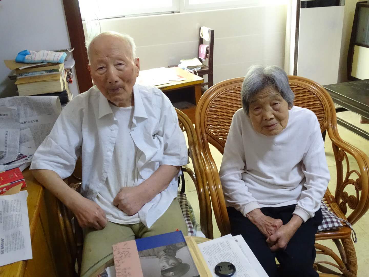 伏牛笔耕苑第394B期——深切怀念张纪功校长专辑