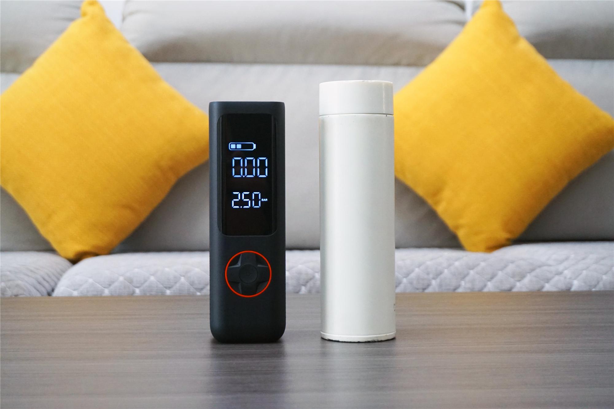 开车遇到胎压不足,跑长途车胎没气用什么打气好