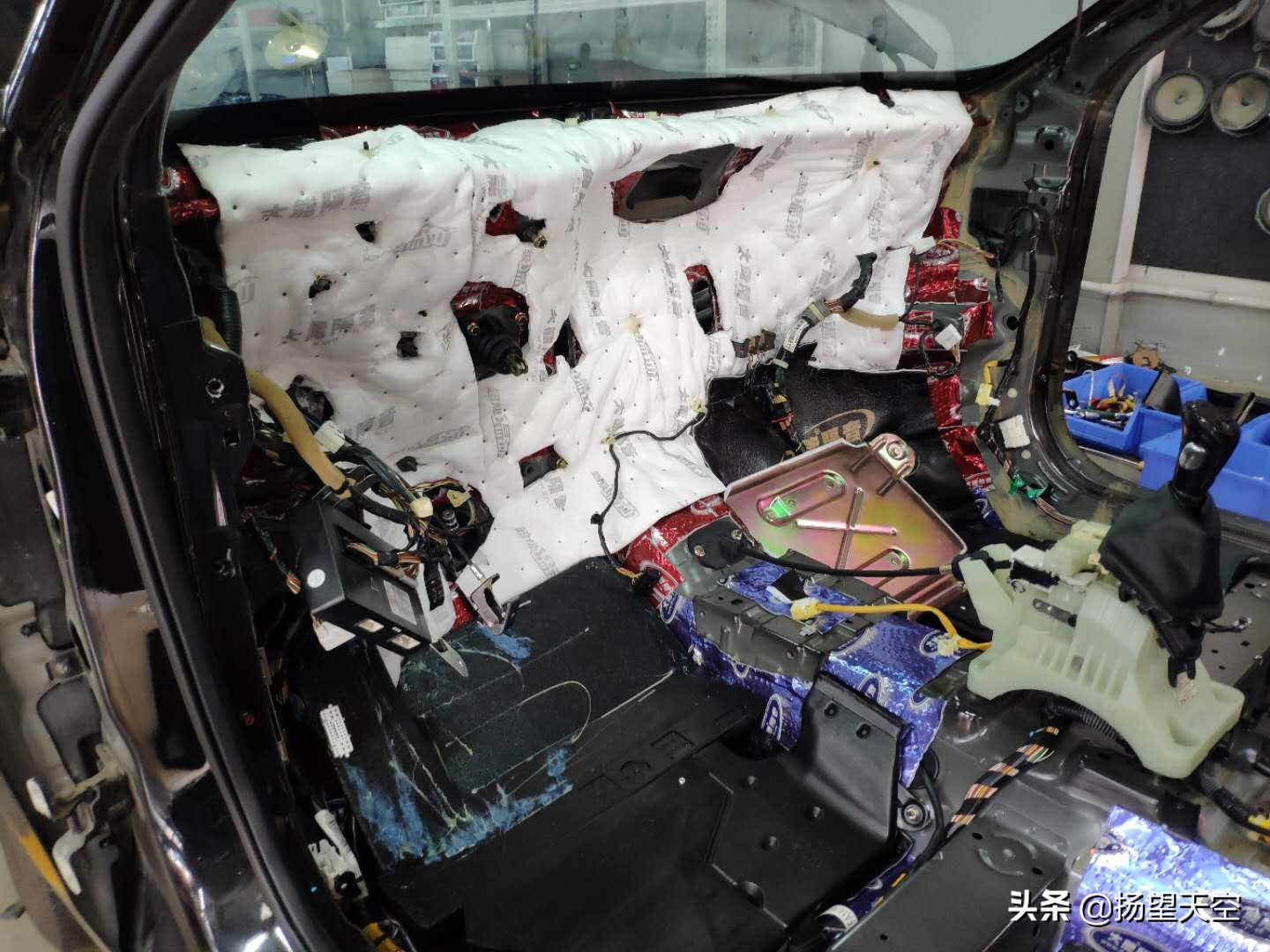 海马m5车内有味,15款海马m5用车感受