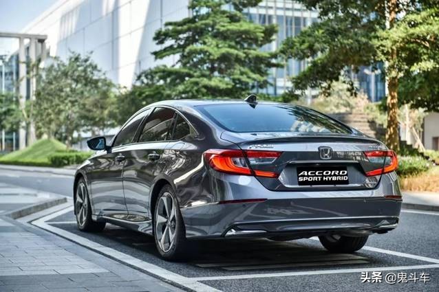 十代半雅阁混动锐尊版测评,十代雅阁混动锐酷版测评